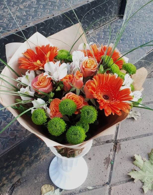 Букет цветов из: Герберы, Хризантемы, Альстромерии и Розы в Межозёрном