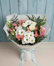 Букет цветов из:  Розы, Лизиантусы и Хризантемы в Межозёрном