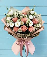 Букет цветов из:  Розы, Альстромерии и Лизиантусы в Межозёрном