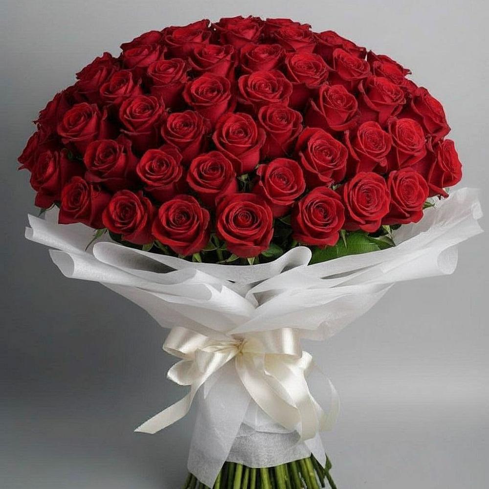 Букет 101 Красная роза Блэк Мэджик в Межозёрном