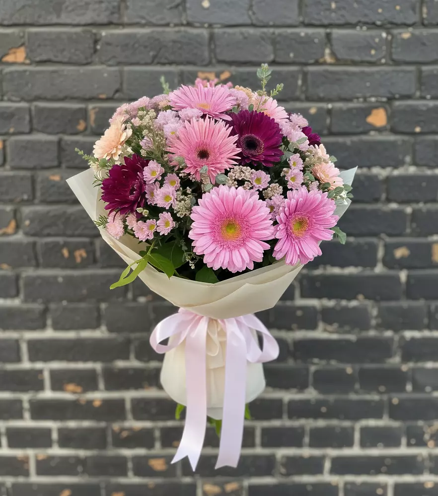 Букет цветов из: Герберы и Хризантемы в Межозёрном