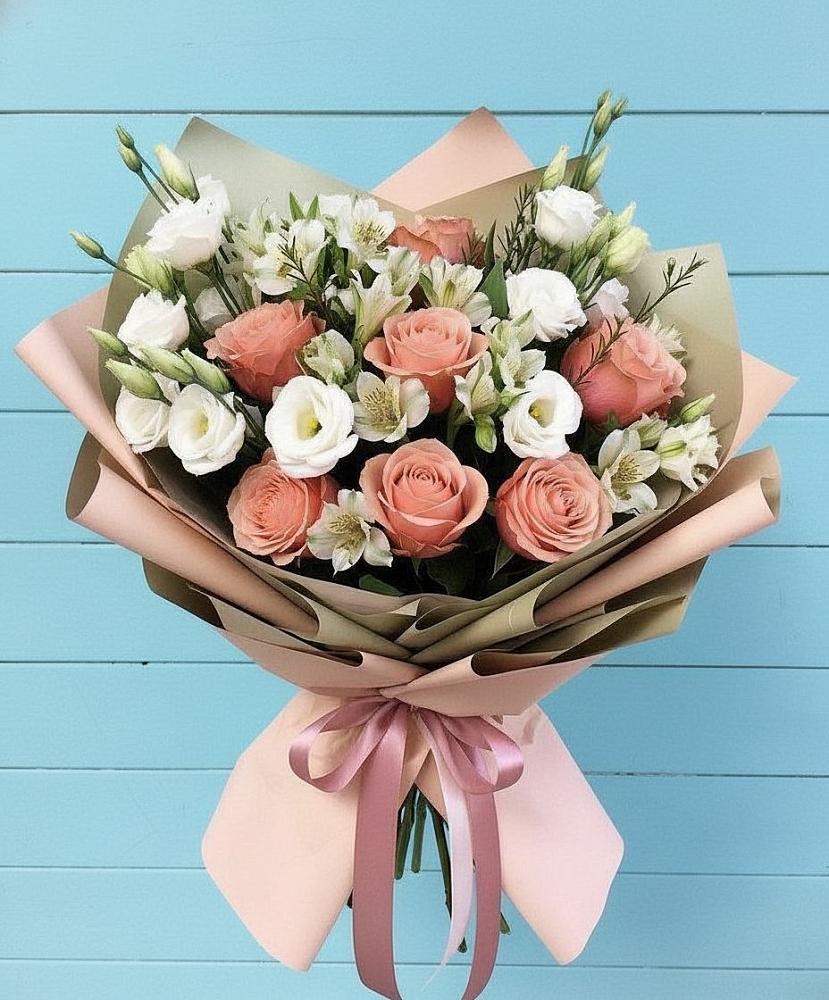 Букет цветов из: Розы, Альстромерии и Лизиантусы в Межозёрном