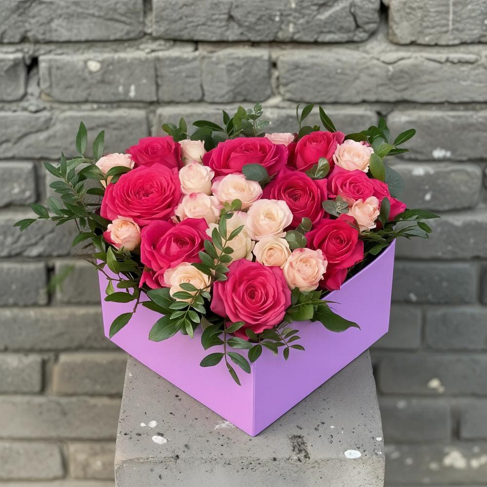 Цветочная композиция из Розы в коробке в Межозёрном