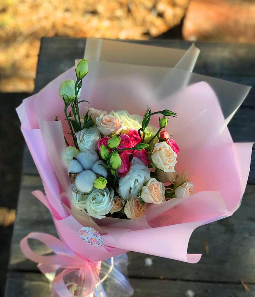 Букет цветов из: Розы и Лизиантусы в Межозёрном