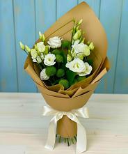 Букет цветов из:  Хризантемы и Лизиантусы в Межозёрном