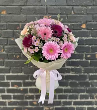 Букет цветов из:  Герберы и Хризантемы #REPLACE_PRED# Межозёрном