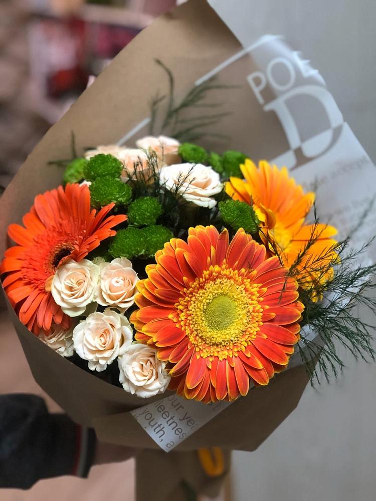 Букет цветов из: Герберы, Хризантемы и Розы в Межозёрном