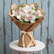 Букет цветов из:  Орхидеи и Розы в Межозёрном