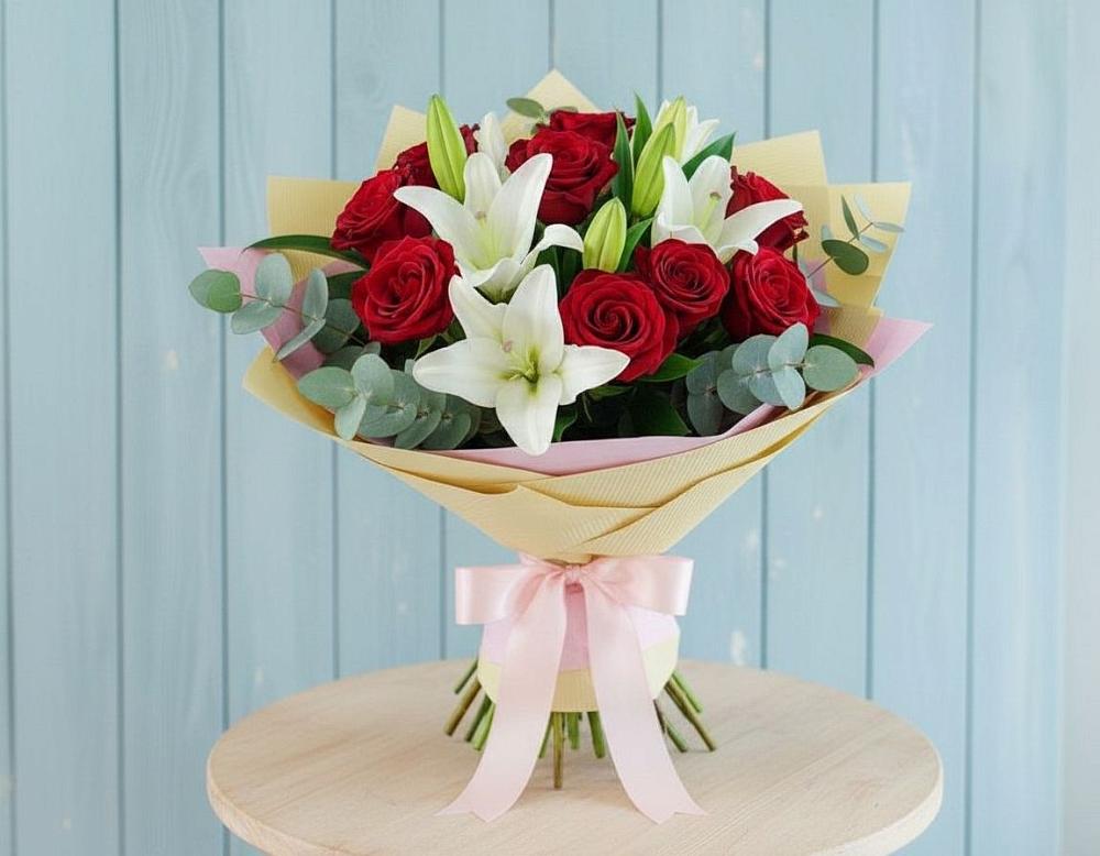 Букет цветов из: Лилии и Розы в Межозёрном